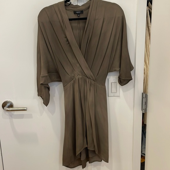 Aritzia Wilfred silk dress brown khaki size XXS - Picture 1 of 4